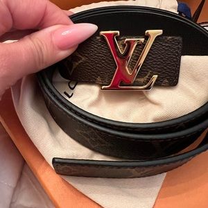100% AUTHENTIC LV INITIALES 30MM REVERSIBLE BELT NWT